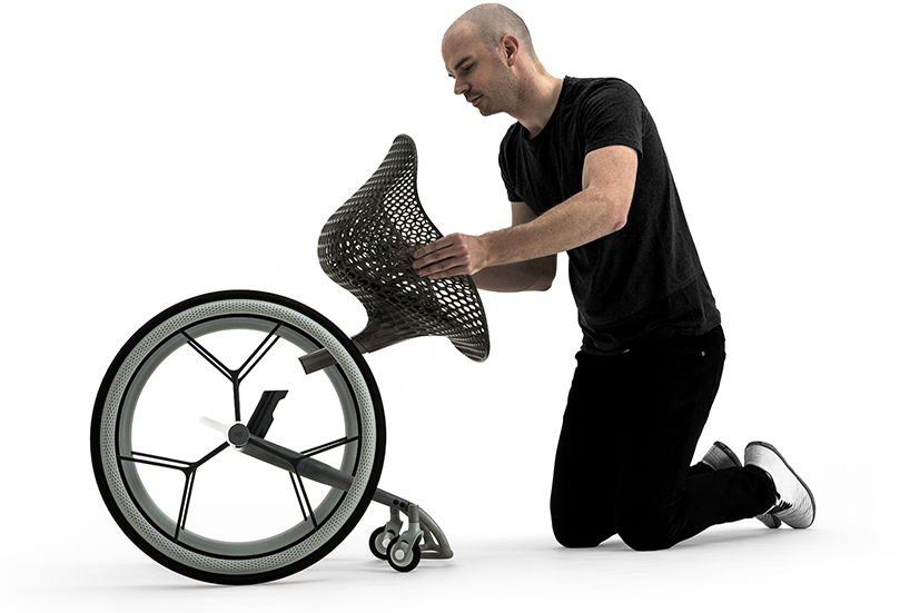 010-GO wheelchair by Layer and Materialise 1