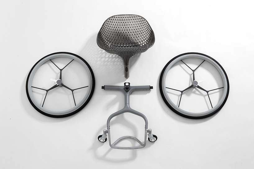 012-GO wheelchair by Layer and Materialise