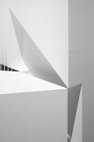 013-House in Alcobaça by Aires Mateus