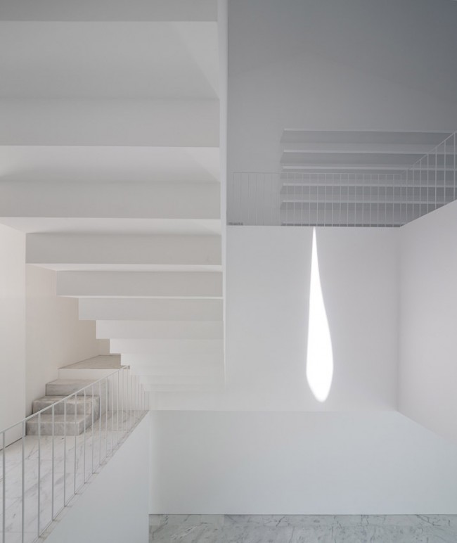 019-House in Alcobaça by Aires Mateus