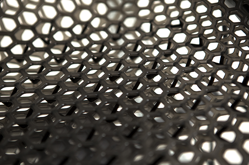 021-GO wheelchair by Layer and Materialise