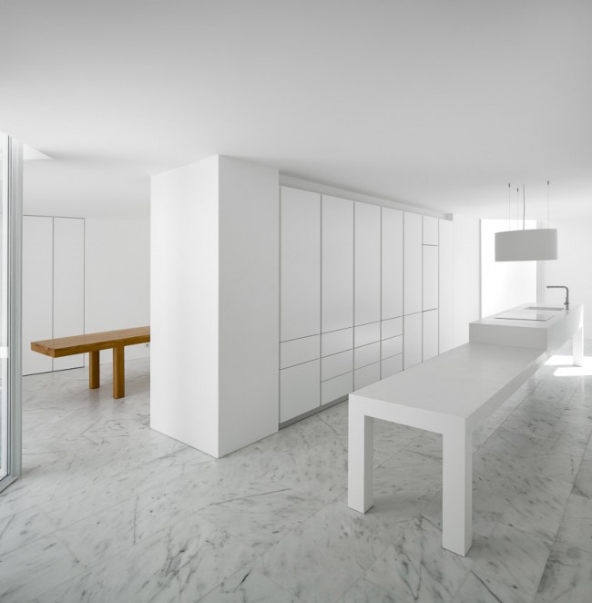 028-House in Alcobaça by Aires Mateus