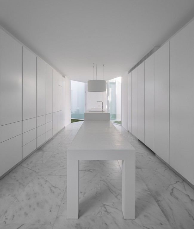 029-House in Alcobaça by Aires Mateus