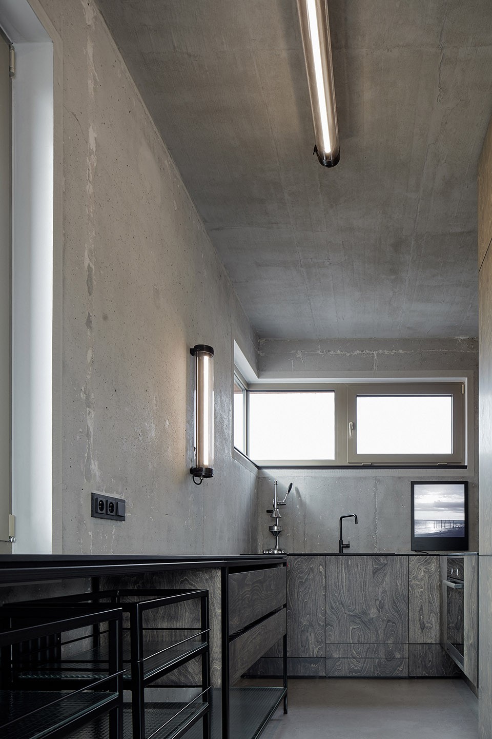 11_Formafatal_LOFT_BoysPlayNice
