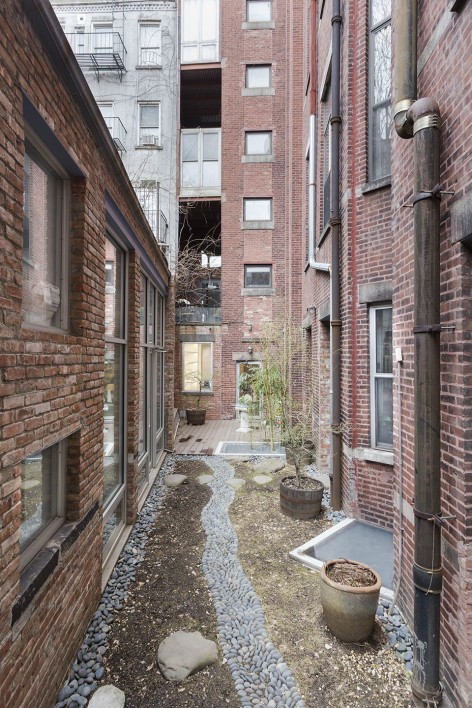 15_Courtyard_by Brett Beyer