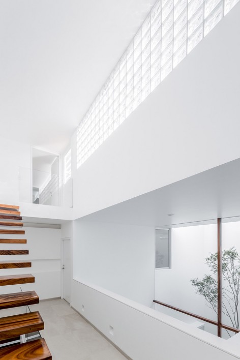 Casa V by Abraham Cota Paredes Arquitectos-018