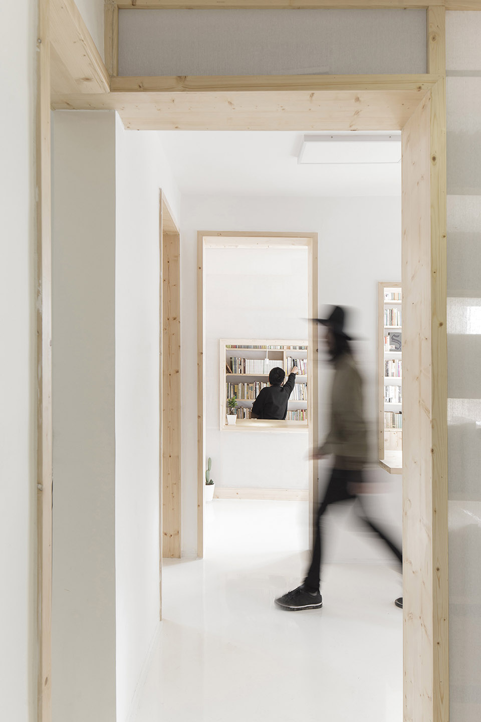 Reedom,A Hidden Top Floor Bookstore by Cao Pu -4