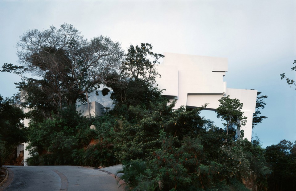 The Encanto Hotel, Acapulco, Mexico by Miguel Angel Aragonés-002