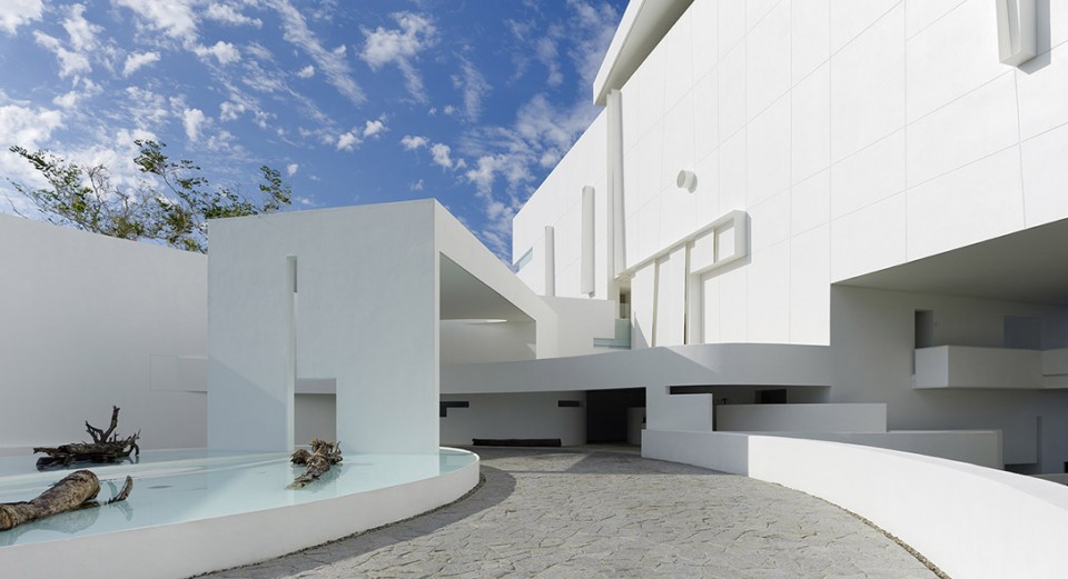 The Encanto Hotel, Acapulco, Mexico by Miguel Angel Aragonés-003