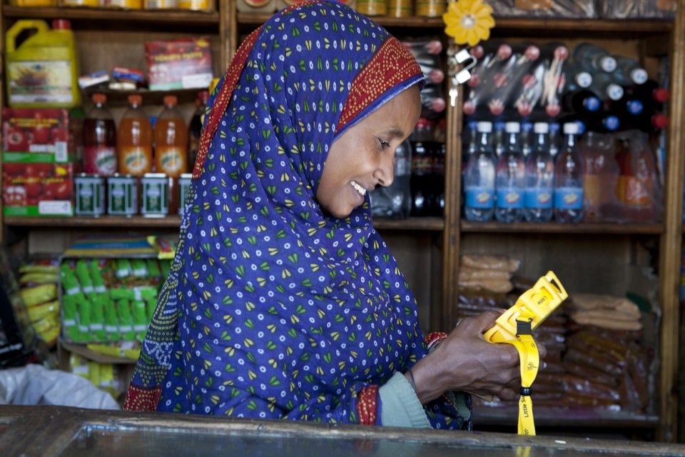 shop-keeper-in-Addis-Abeba-Ethiopia-©-Helen-Zeru