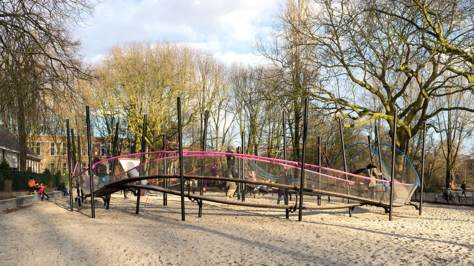 001-Play Garland Oosterpark by Carve