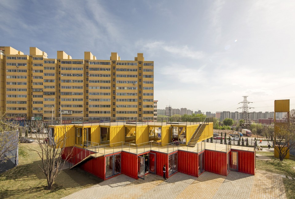 002-Container Stack Pavilion by People’s Architecture Office