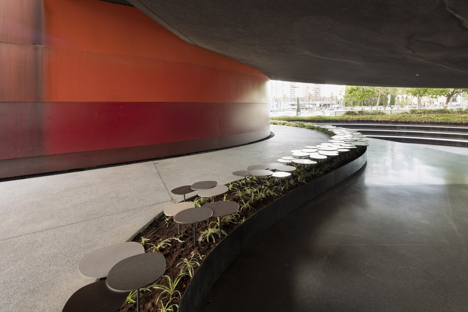 002-Museum exhibition by nendo at the Design Museum Holon.jpg