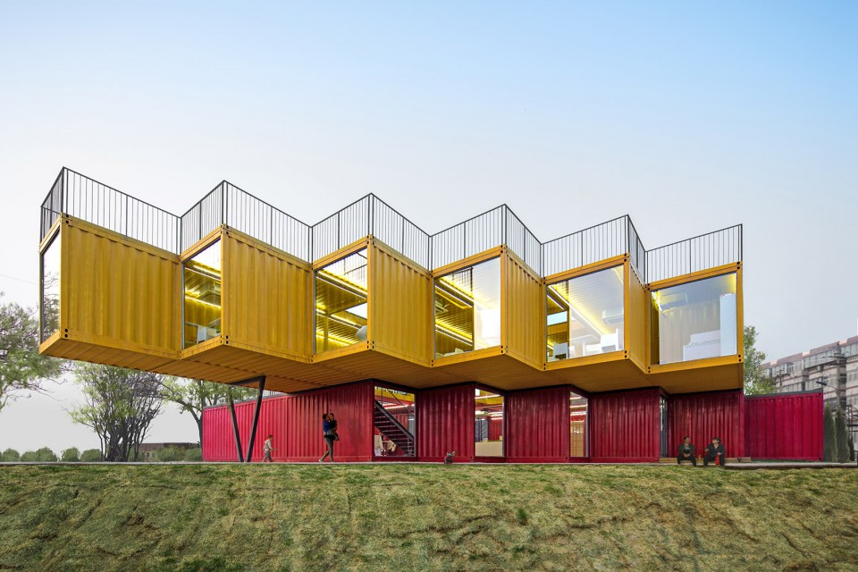 003-Container Stack Pavilion by People’s Architecture Office