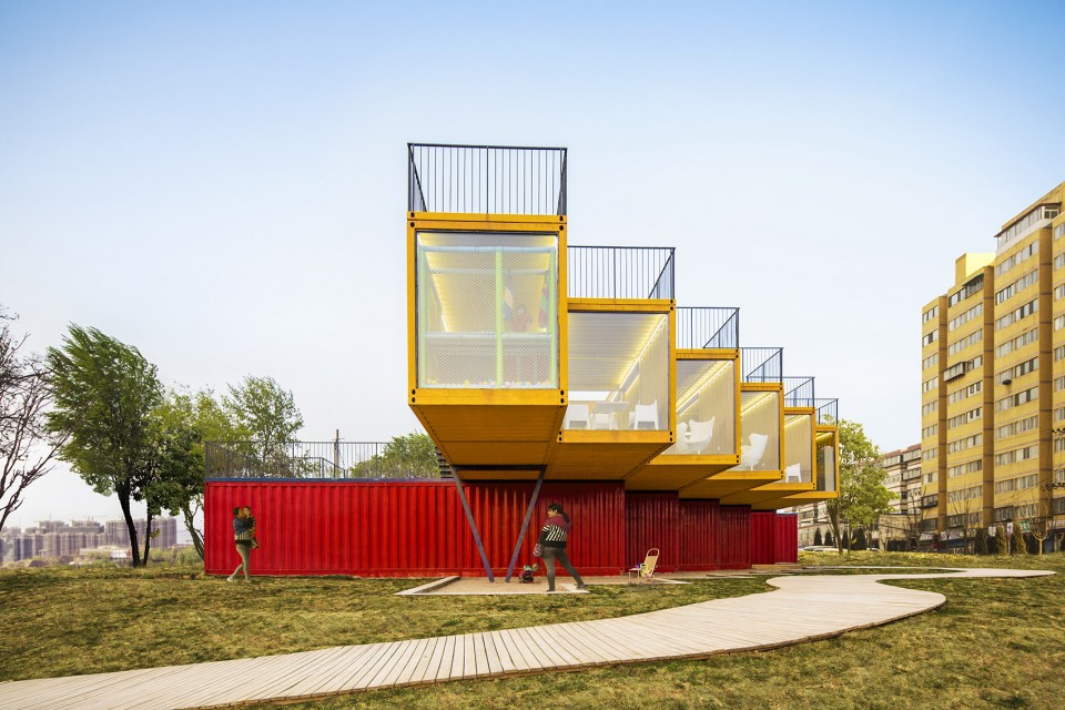 004-Container Stack Pavilion by People’s Architecture Office