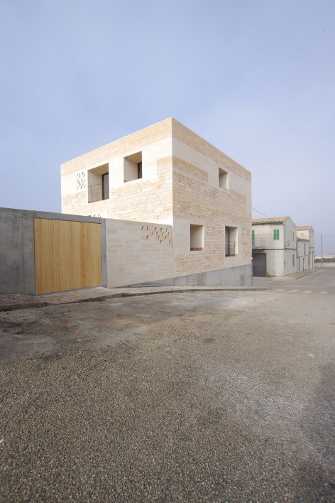 004-JORDI AND ÀFRICA’S HOME by TEd’A arquitectes