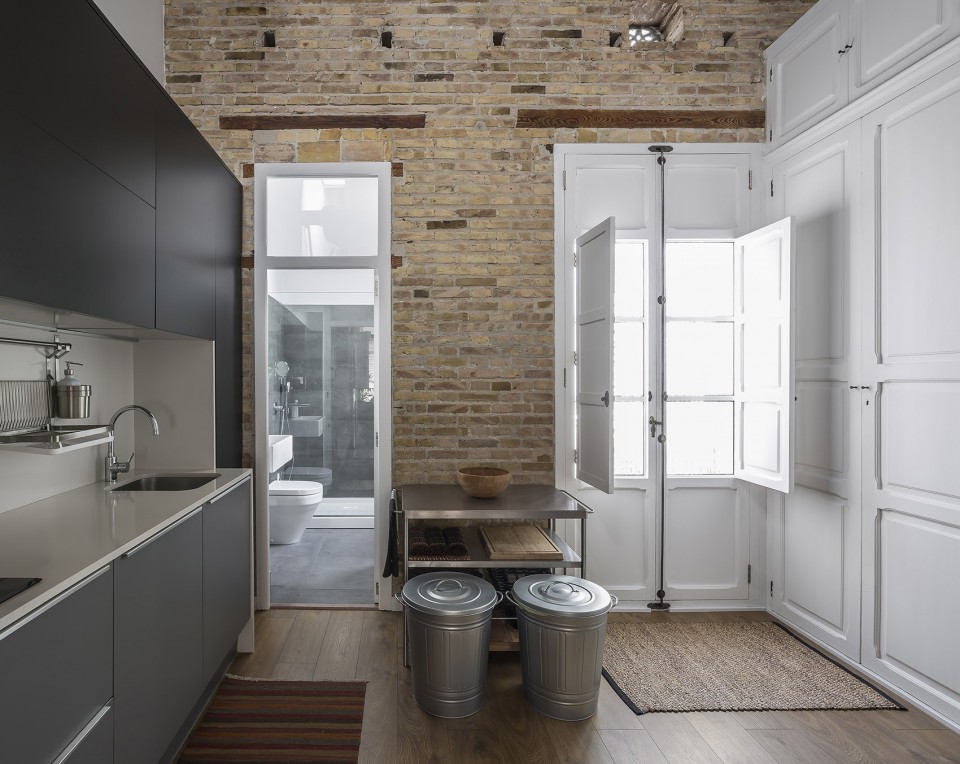 004-LOFT REHABILITATION AT by AMBAU TALLER D’ARQUITECTES