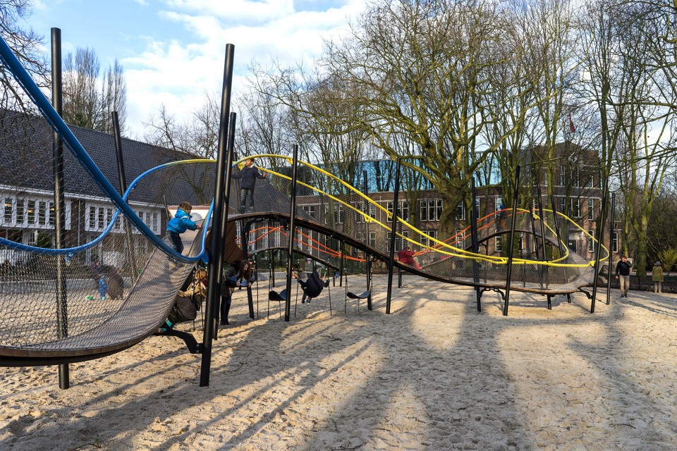 005-Play Garland Oosterpark by Carve