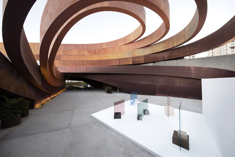 007-Museum exhibition by nendo at the Design Museum Holon.jpg