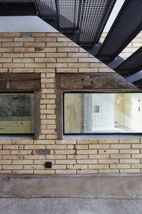 008-Barn conversion, Rüegsauschachen by Freiluft