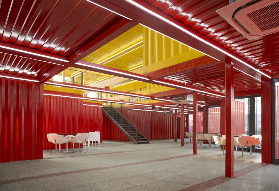 008-Container Stack Pavilion by People’s Architecture Office