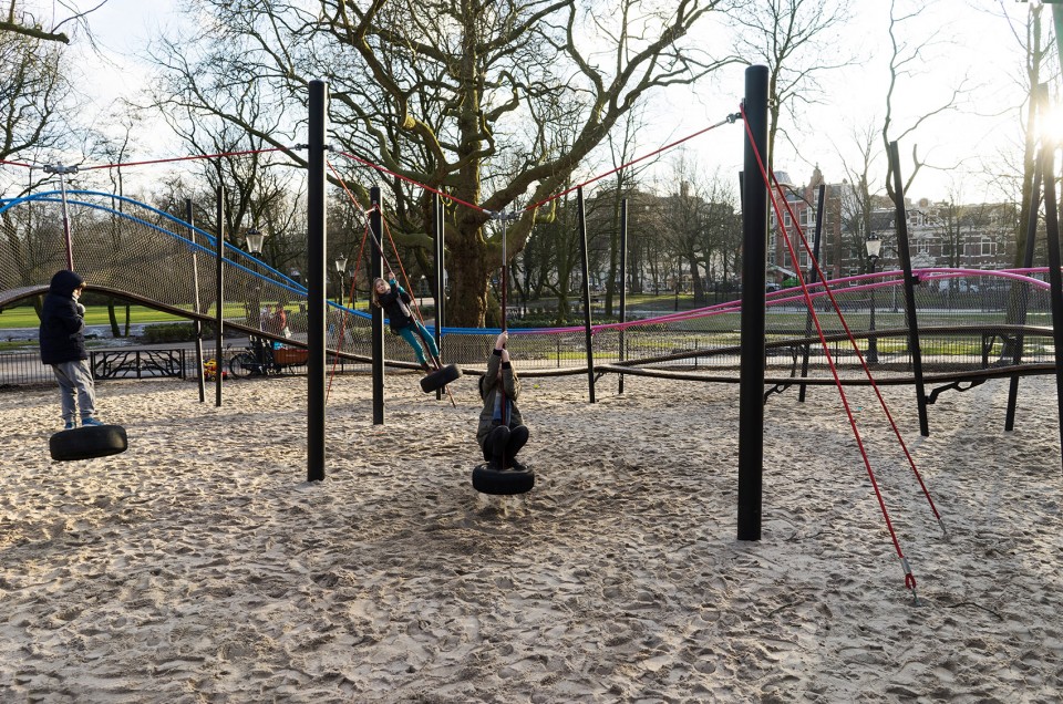 009-Play Garland Oosterpark by Carve