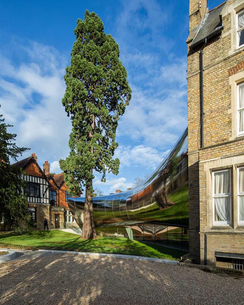 009-The Investcorp Building by zaha hadid architects