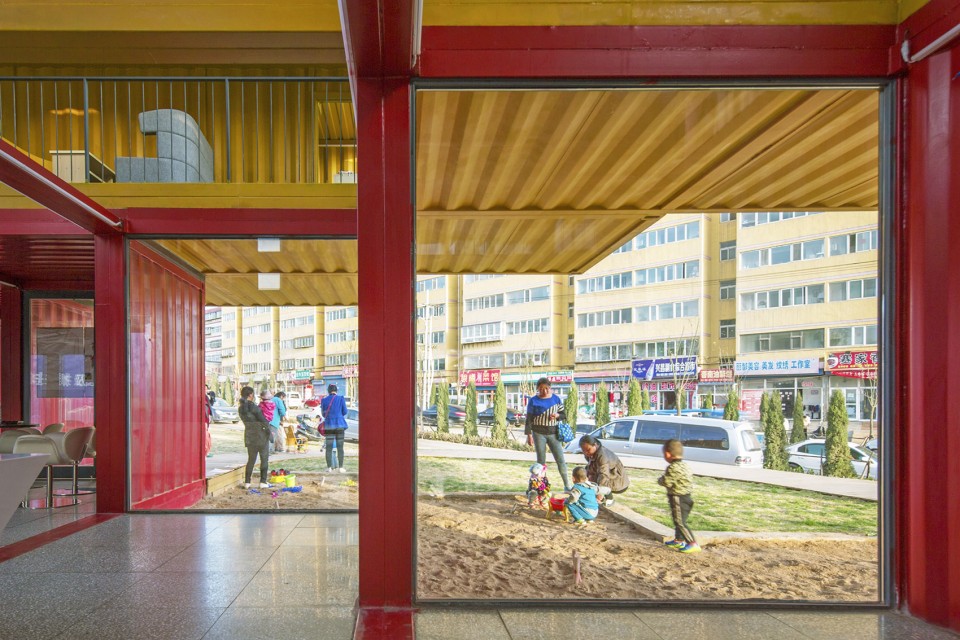 013-Container Stack Pavilion by People’s Architecture Office