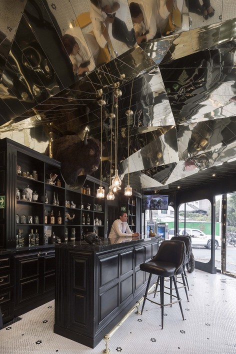 014-Barberia Royal by ROW Studio