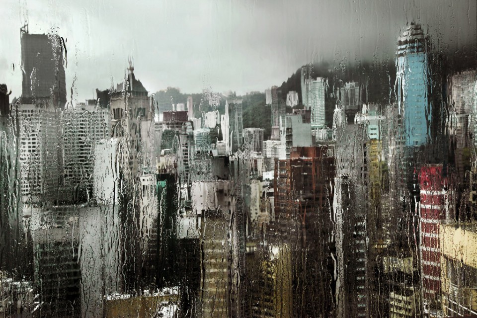 014-CJ2009_HK.Huile 1_570.small City in the Rain by Christophe Jacrot