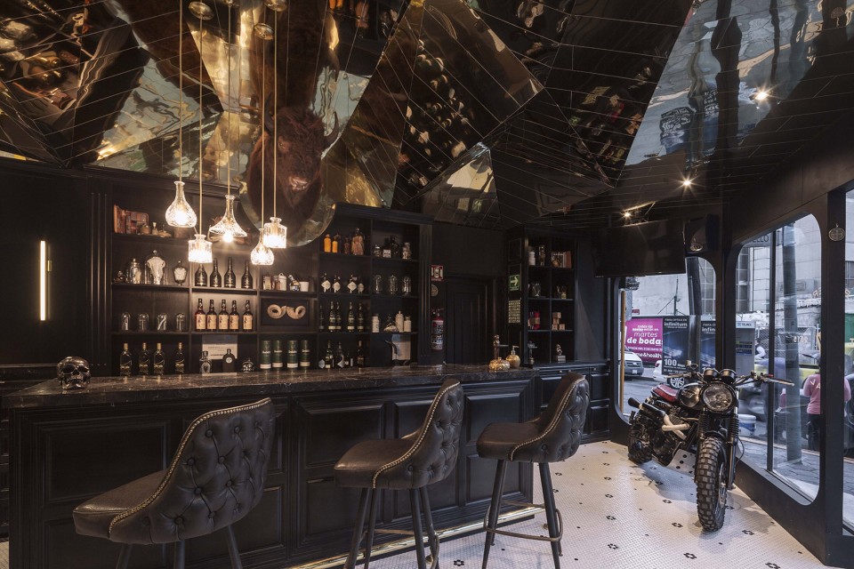 015-Barberia Royal by ROW Studio