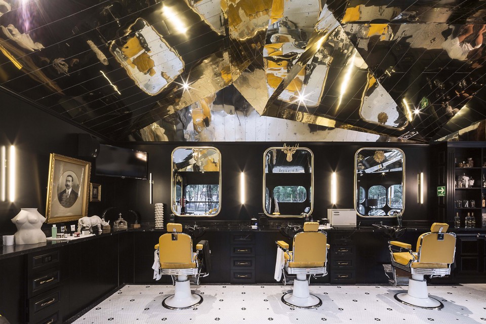 027-Barberia Royal by ROW Studio