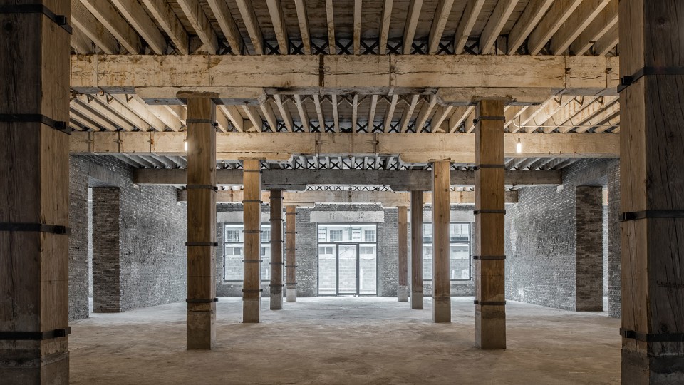 1 Warehouse FOR WEB sRGB-18