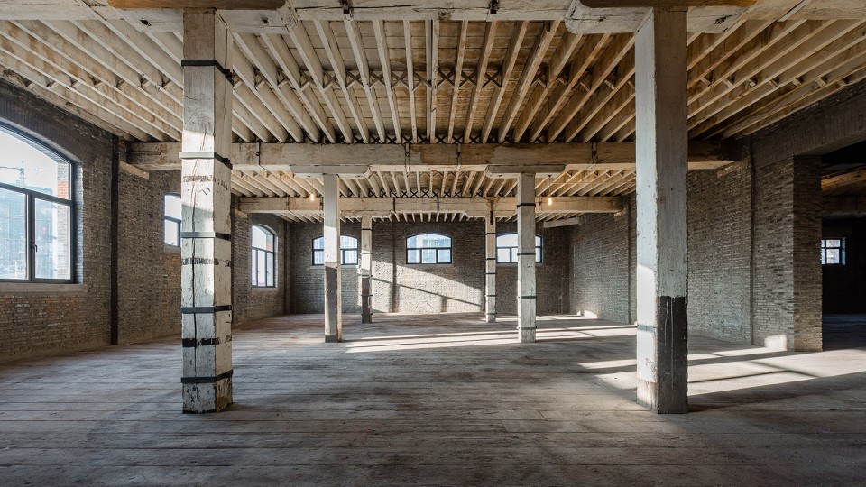1 Warehouse FOR WEB sRGB-2