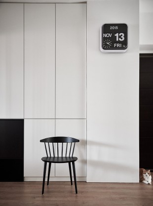 16-05-Small Simple Elegant Apartment, Taichung by Z-AXIS
