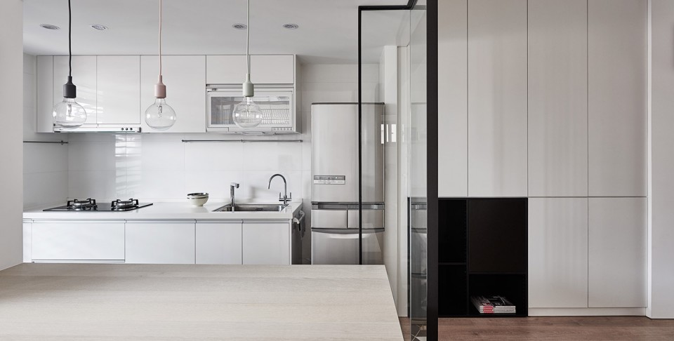 16-09-Small Simple Elegant Apartment, Taichung by Z-AXIS