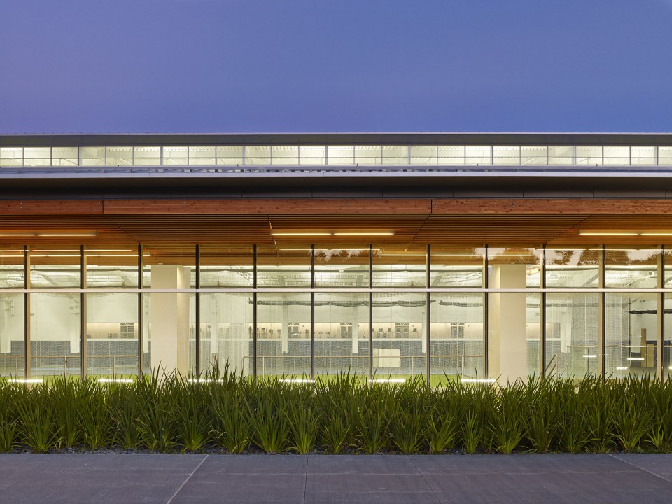 Middlebury Field House_web_20
