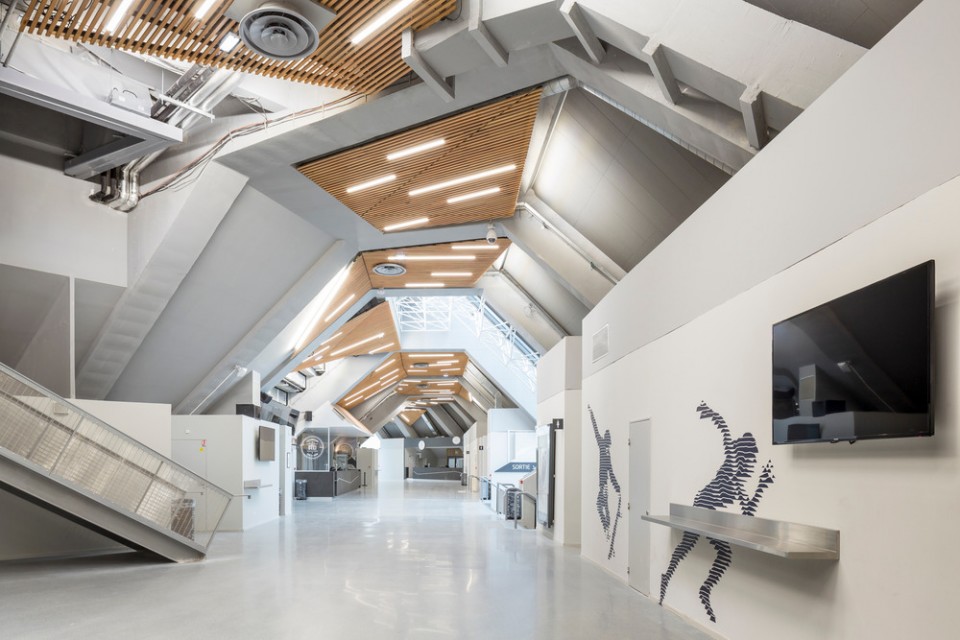 The AccorHotels Arena by DVVD Architects and Engineers-9