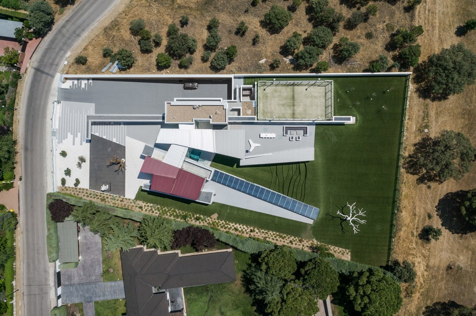 001-HOUSE H by Alfredo Munoz-Herrero