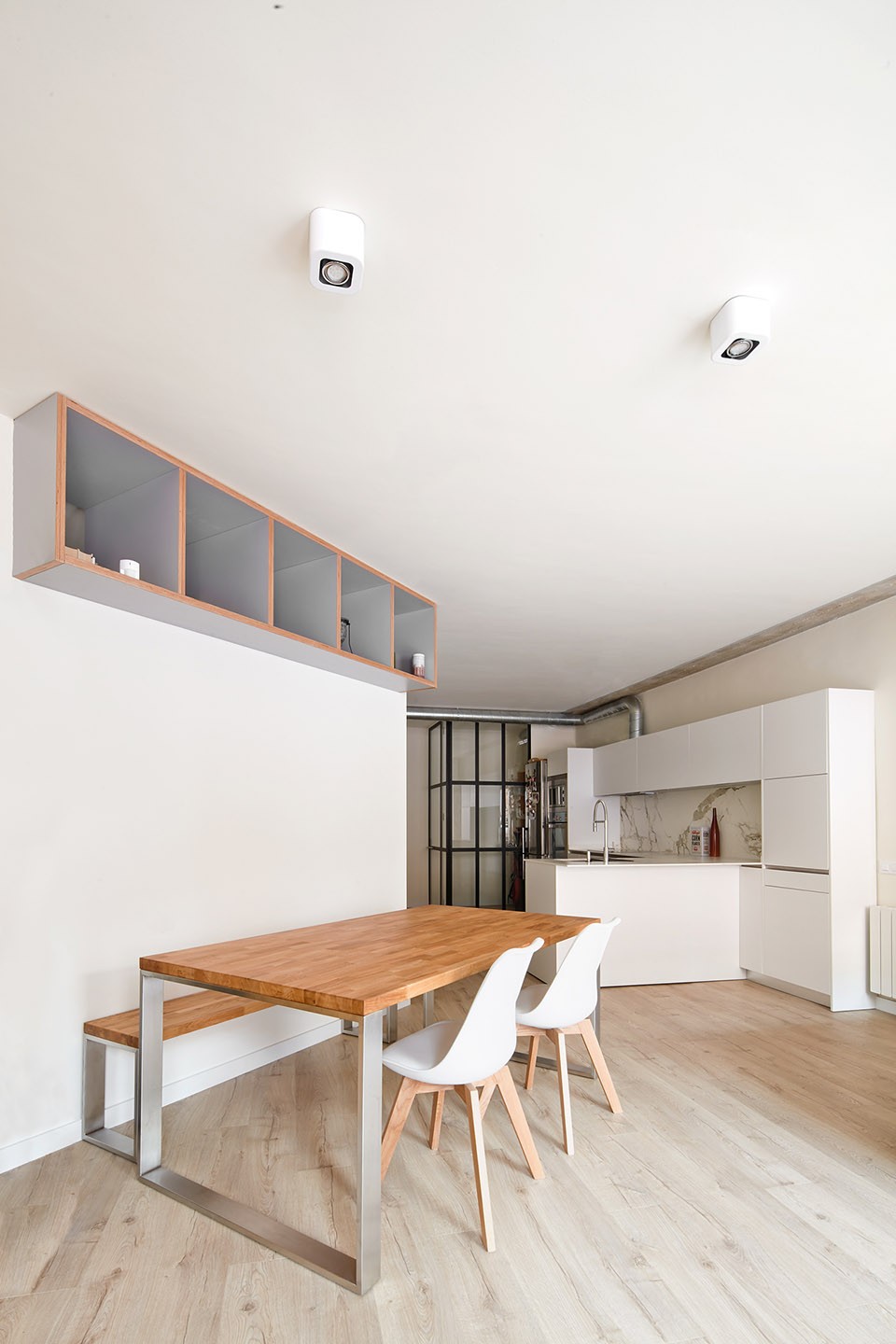 004-Corsega Apartment by RAS Arquitectura
