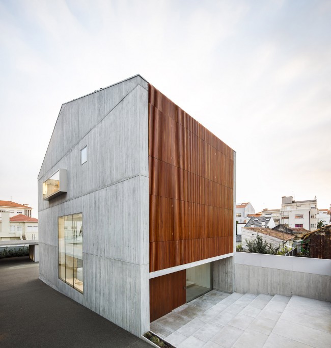 005-House in Bonfim by AZO Sequeira Arquitectos Associados