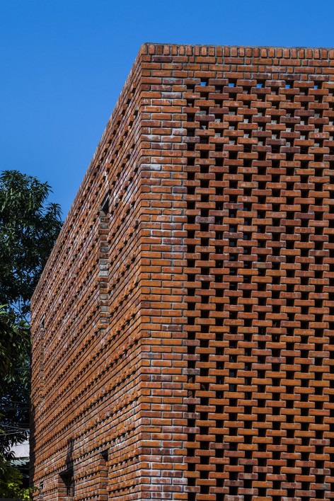 005-TERMITARY HOUSE by TROPICAL SPACE