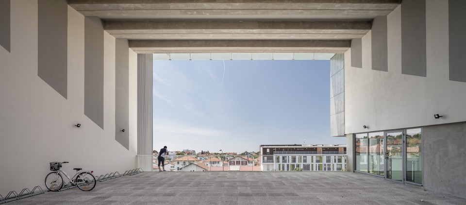 006-Bayonne Entree de Ville France by Mateo Arquitectura