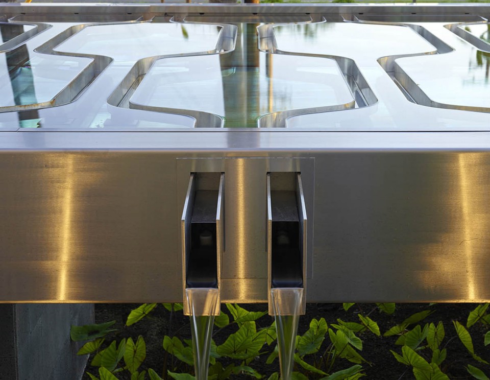 006-IBM Honolulu Plaza by Surfacedesign Inc.