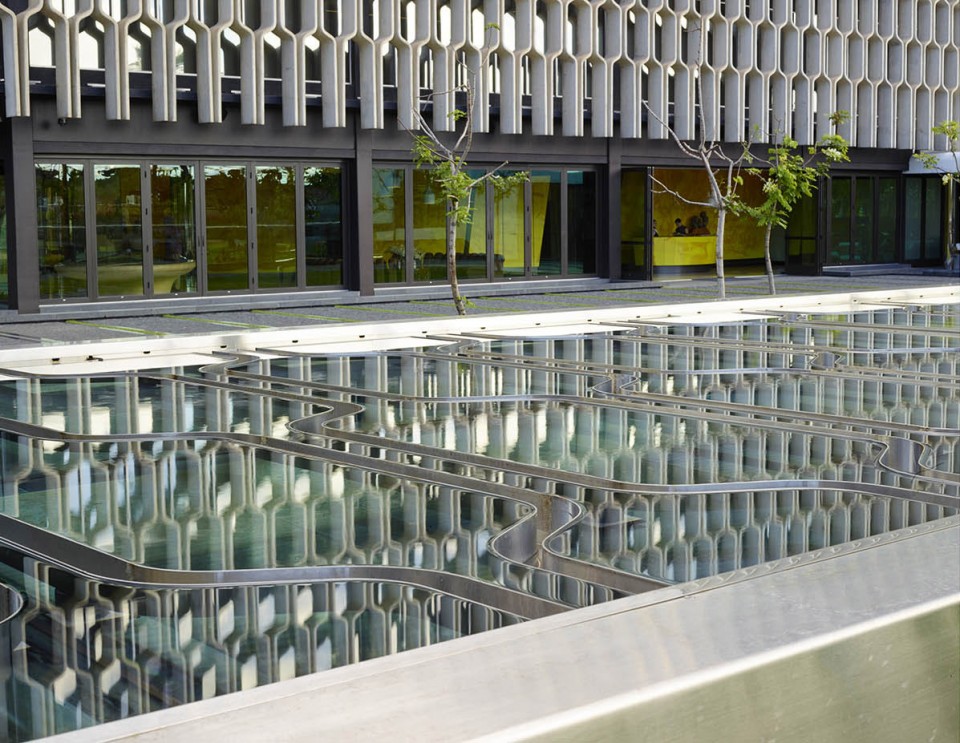 007-IBM Honolulu Plaza by Surfacedesign Inc.