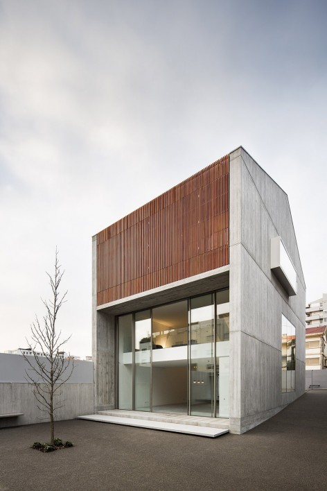 008-House in Bonfim by AZO Sequeira Arquitectos Associados