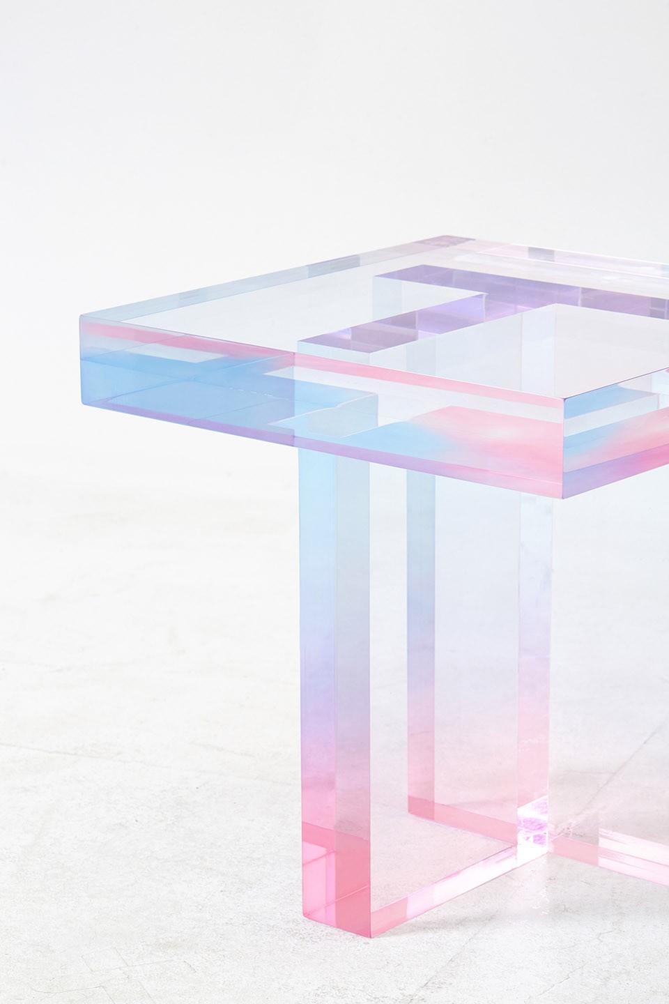 008-crystal series table by saerom yoon