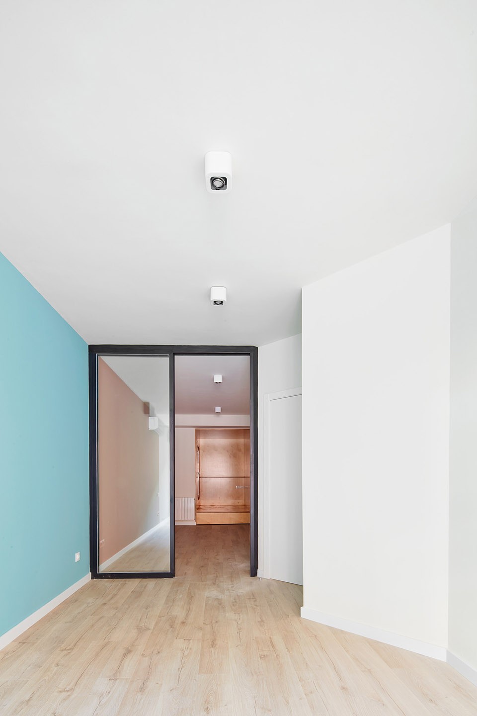 010-Corsega Apartment by RAS Arquitectura