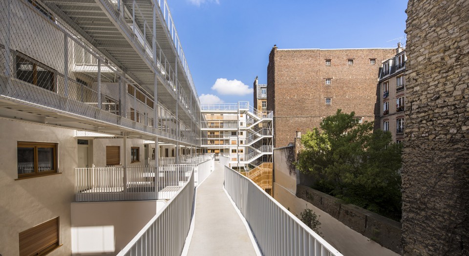 010-Less by AAVP Architecture