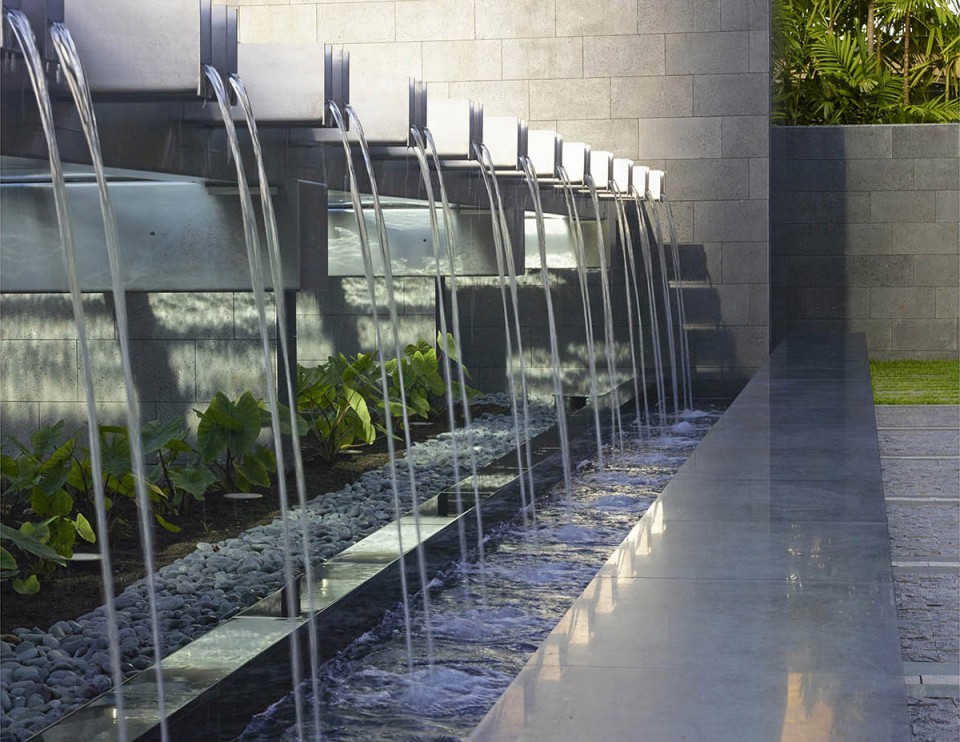 011-IBM Honolulu Plaza by Surfacedesign Inc.